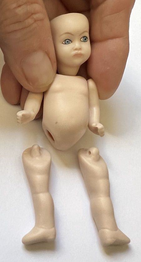 Porcelain Pouty kit mc03090