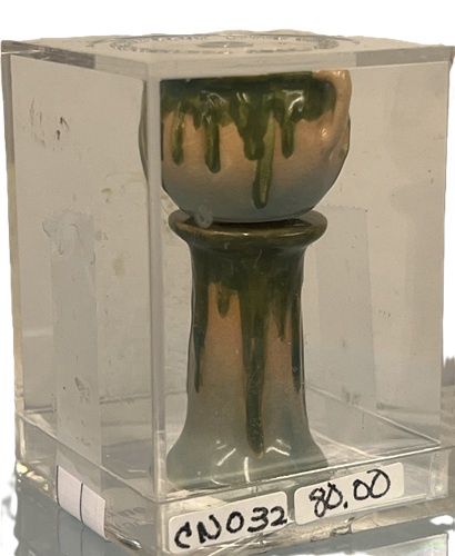 Pot on Stand cn032