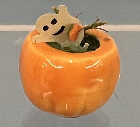 Pumpkin Plant Pot with Ghost H30