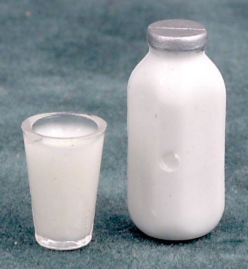 QUART OF MILK/GLASS FA11105