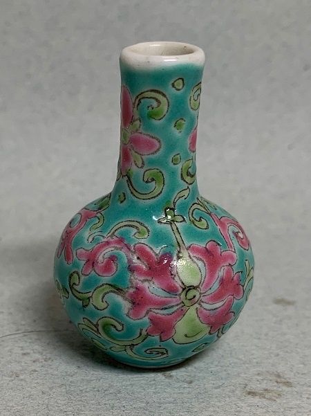 Pink and Turquoise Vase MC01037