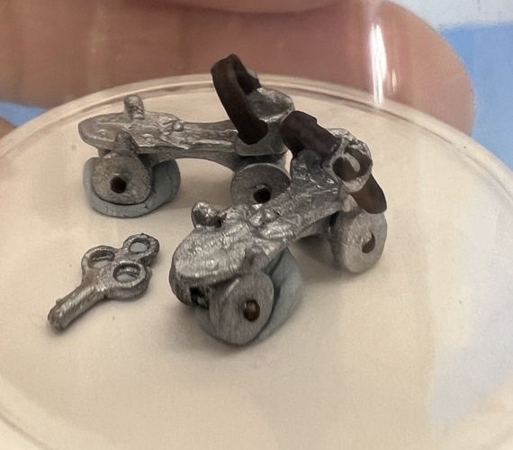Roller Skates with Key nc0384