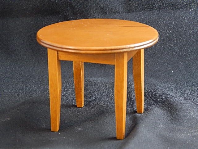 Round Top Table Brown azt6550