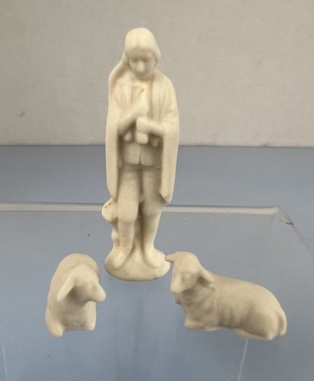 Shepherds and Two Lambs ch22065