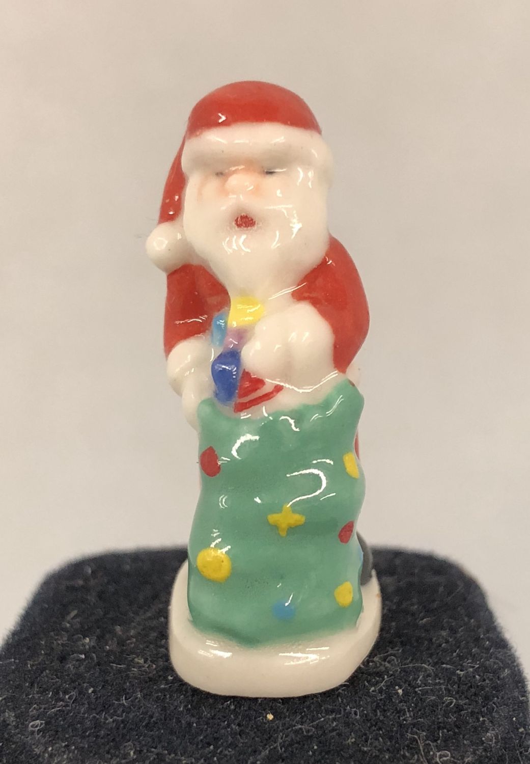 Santa with bag of goodies Chri3
