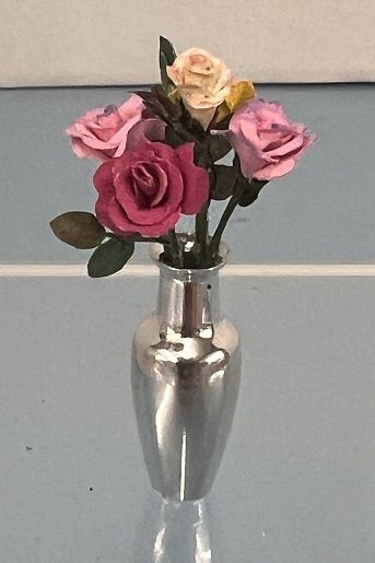 Roses in Silver Vase ALA1093