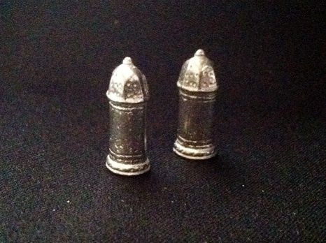 Salt and Pepper Shakers vico0156