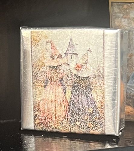 Silver Colored Metal Box with Halloween Picture mc031101