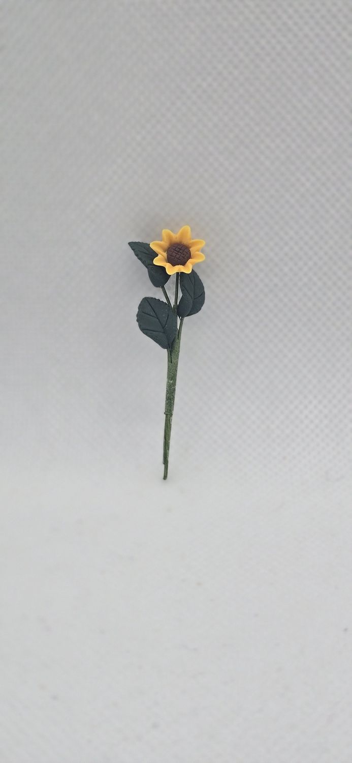 BDE2801 Sunflower with leaves