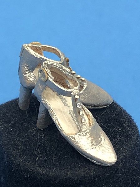 Silver T Staps with jewels mc03275