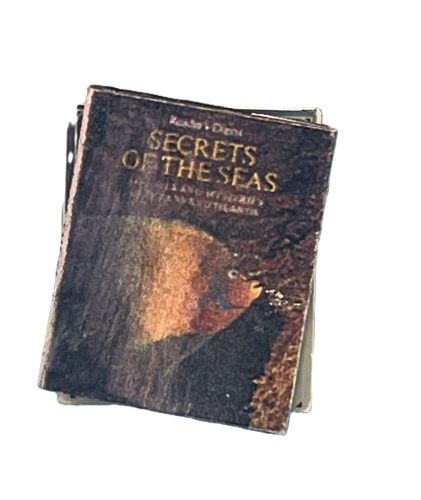 Secrets of the Seas and Faberge' Coffee Table Set nc0389