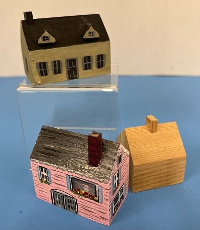 Set of Three Wooden Dollhouses mc05944