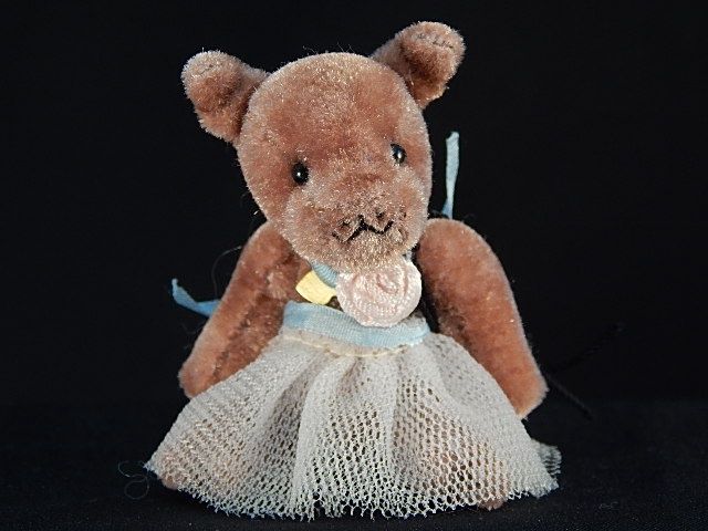 Sitting Teddy Bear with Skirt ml101616