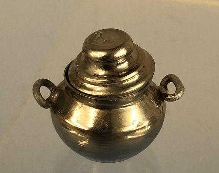 Small Serving Dish w/Lid mc04685