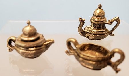 Teapot, creamer and sugar NC00175