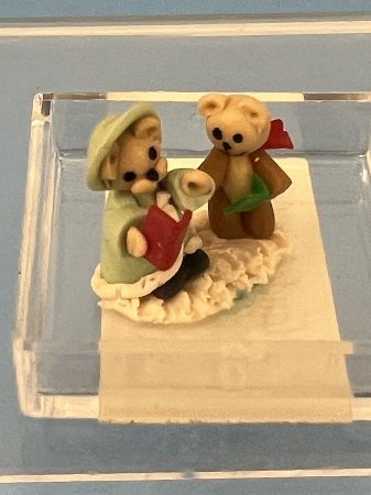 Teddy Bear Carolers mc05897