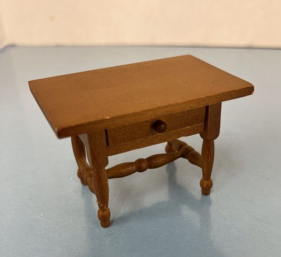 Small Table mn540