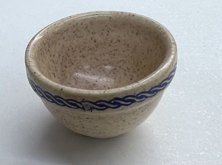 Speckled Bowl with Blue Rope Trim MC06065