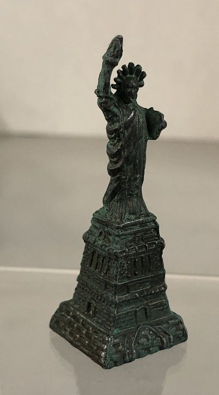 Statue of Liberty MC04033