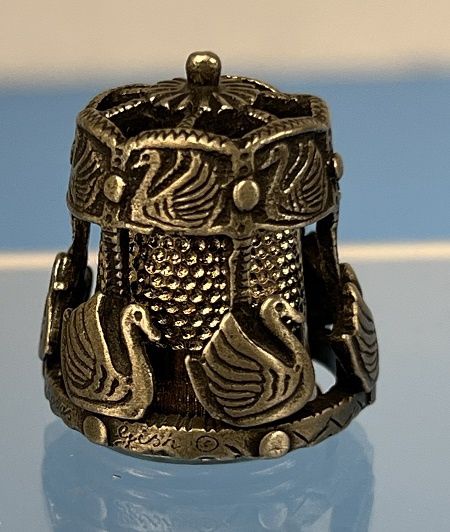 Swan Merry Go Round Thimble 10000188