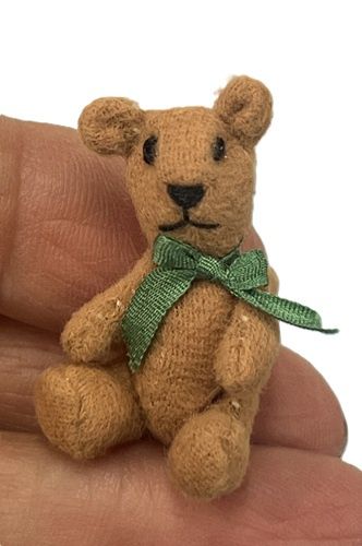 Teddy Bear with Green Ribbon cn2023