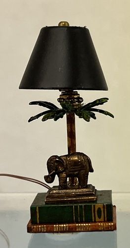 Table Lamp with Elephant on Stack of Books mc031286