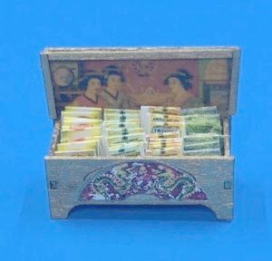 Tea Caddy Box with Oriental Decals DF134