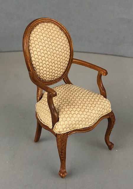 Tea Room Arm Chair bes1070fcbnwn