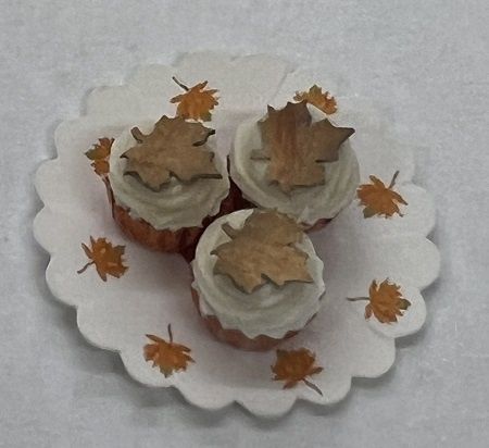 Three Fall Cupcakes mc1234m