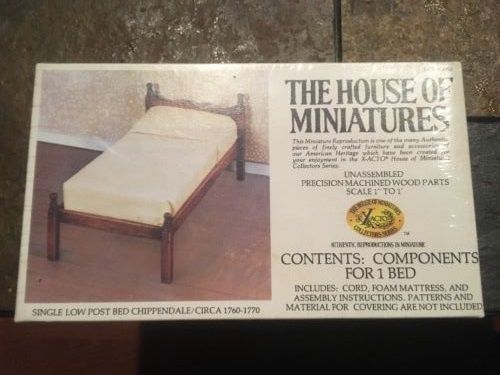 The House Of Miniatures Single Low Post Bed Chippendale Kit no40060