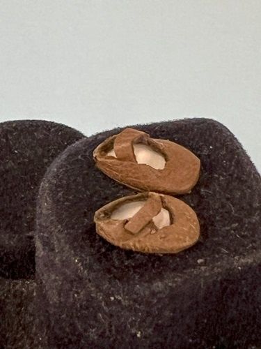 Tiny Brown Leather Shoes 10101413