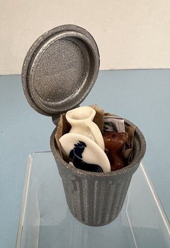 Trash Can MC031441