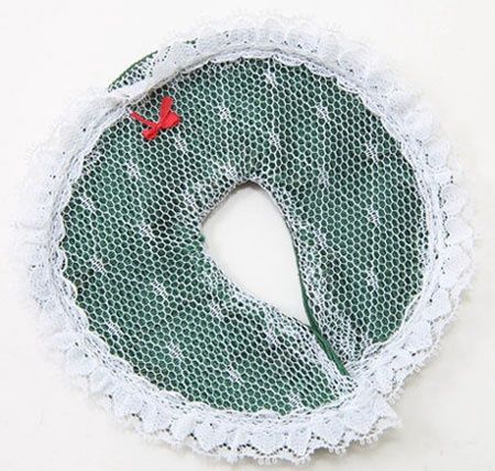 Tree Skirt, Lace Over Green Fabric BB90015