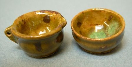 Two piece set with brown and green glaze Jheitz8