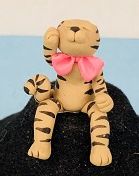 Tiger with Bowtie Toy drd1622