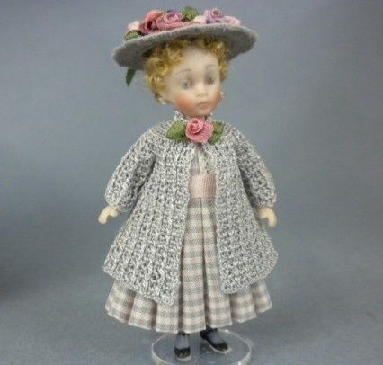 Tiny Doll in Silk VAC5