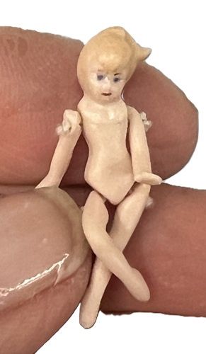 Tiny Natasha the Ballerina dd035