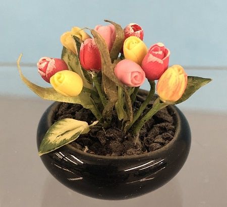 Tulips in a Black Planter Bowl MC00184