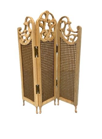 Unfinished Wood Caned Screen mc030690