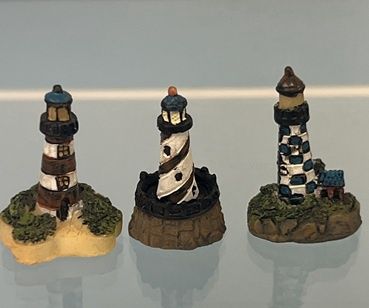 Three Lighthouses lh0012