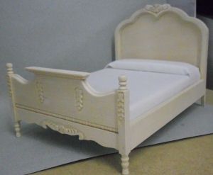 Unfinished Double Bed w/ Molding CLA08623