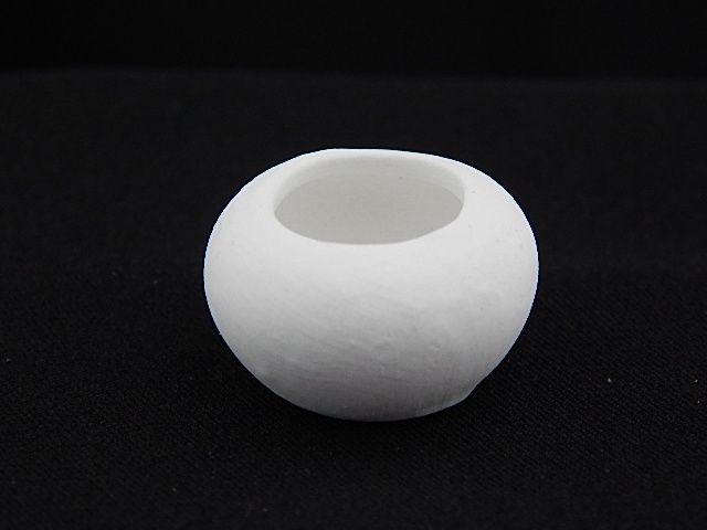 Unglazed White Flower Pot bdb450