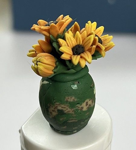 Vase of Sunflowers mc04997
