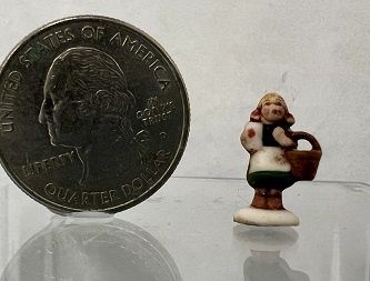 Tiny Hummel by Betty Neiswender mn142