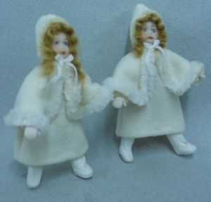 Twin Snow Dolls AUC-706