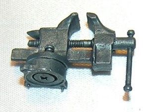 Top Mounted Vise Gunmetal isl01342