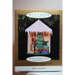 Treasured Memories 1996 Ornament Magic Lighted Santa QLX7384