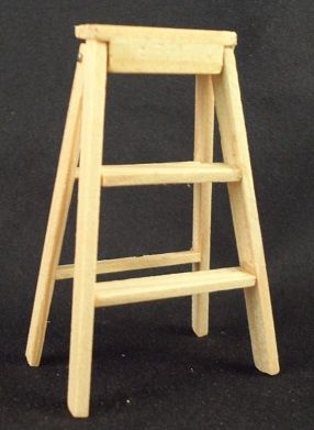 Unfinished Wooden Ladder 011616u