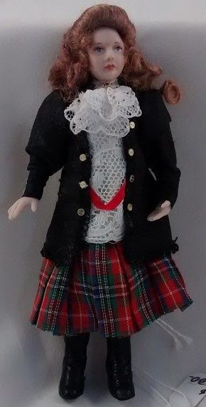 Vintage British School Girl Doll lk5142