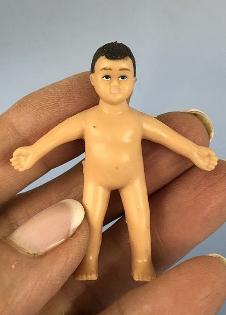 Vintage Doll mc05129
